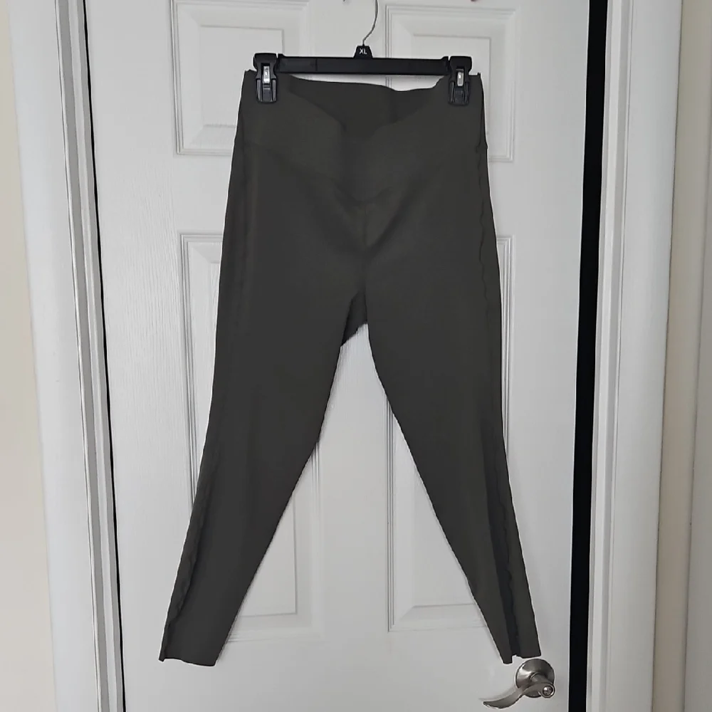 ZYIA Women's Olive Green Leggings - Picture 1 of 5